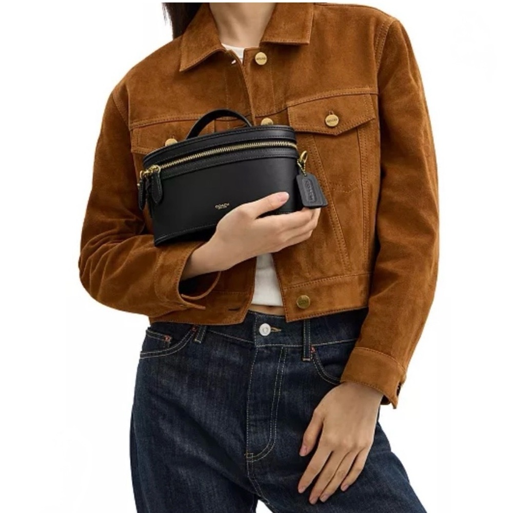 New COACH Trail Bag in black Leather with Gold Hardware - Picture 2 of 8